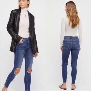 Urban Outfitters Free People Distressed Busted Knee Slim Leg Jeans Dark Wash 29